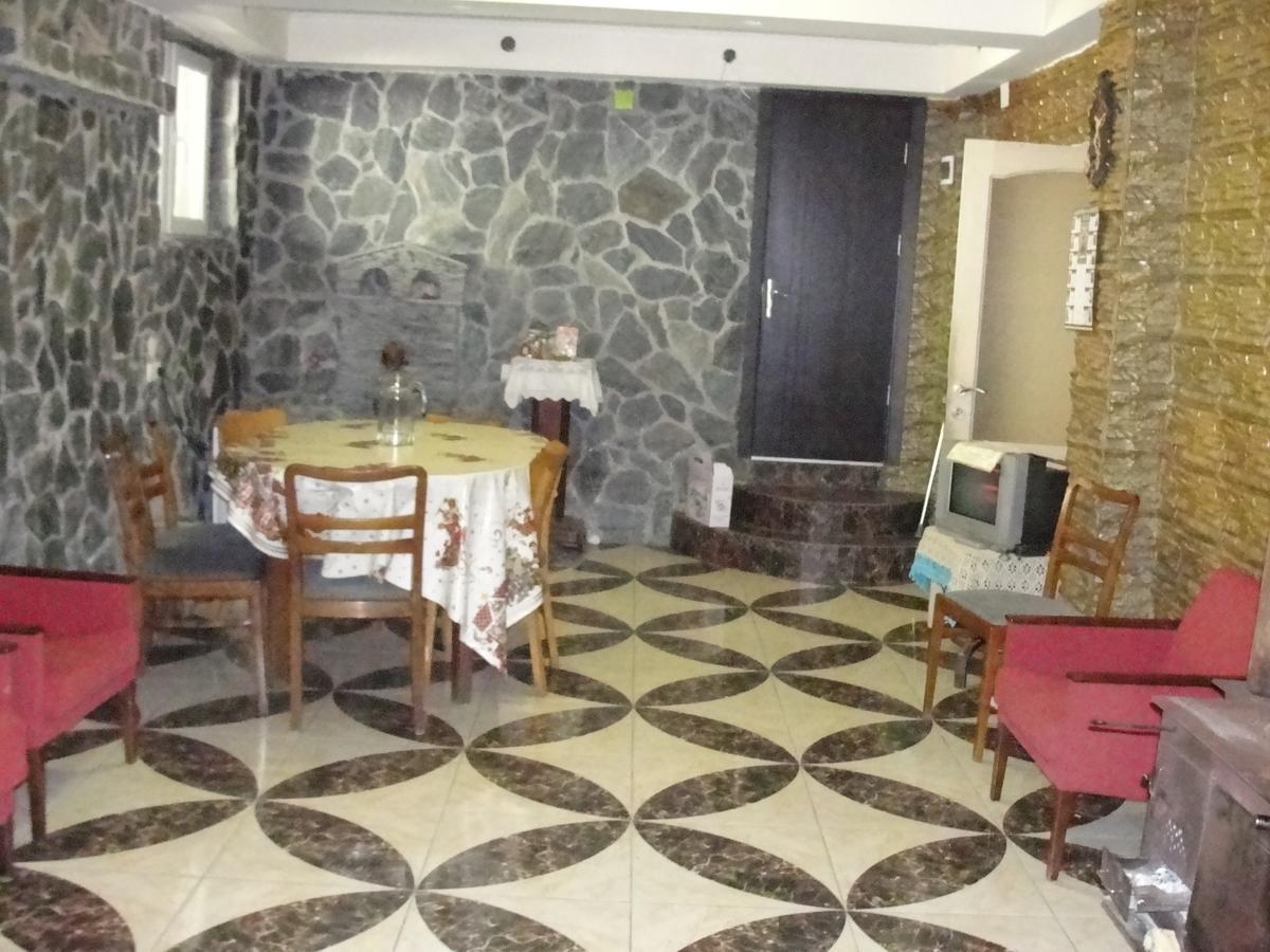 Guest House 26 Mestia Buitenkant foto