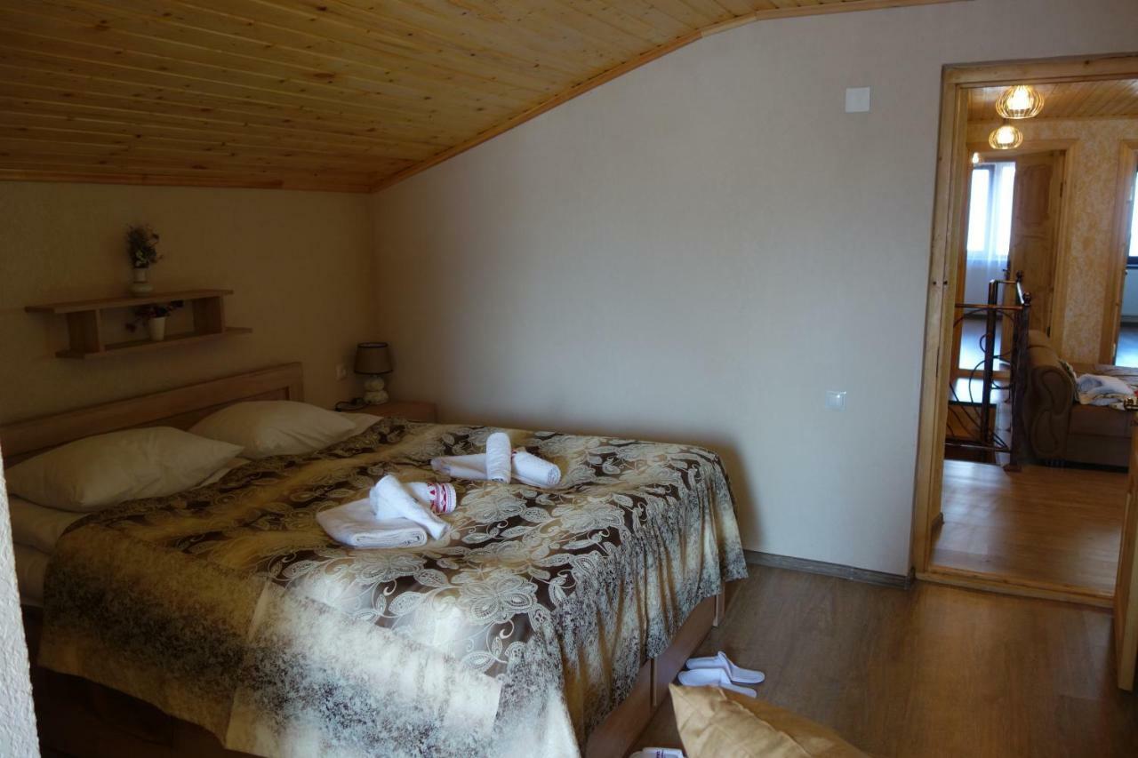 Guest House 26 Mestia Buitenkant foto